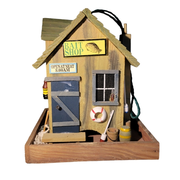 Bird Feeder - Wooden, Bait Shop - Picture 1 of 10